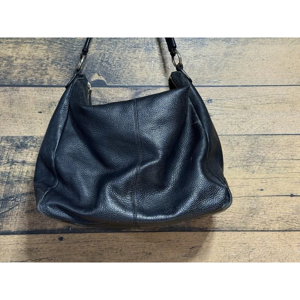 🔥RARE Vera Bradley Hobo Shoulder Bag Black Pebbled Leather Slouchy